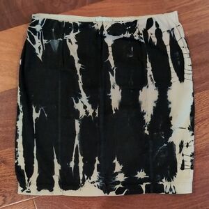 Stylish Black and Cream Mini Skirt